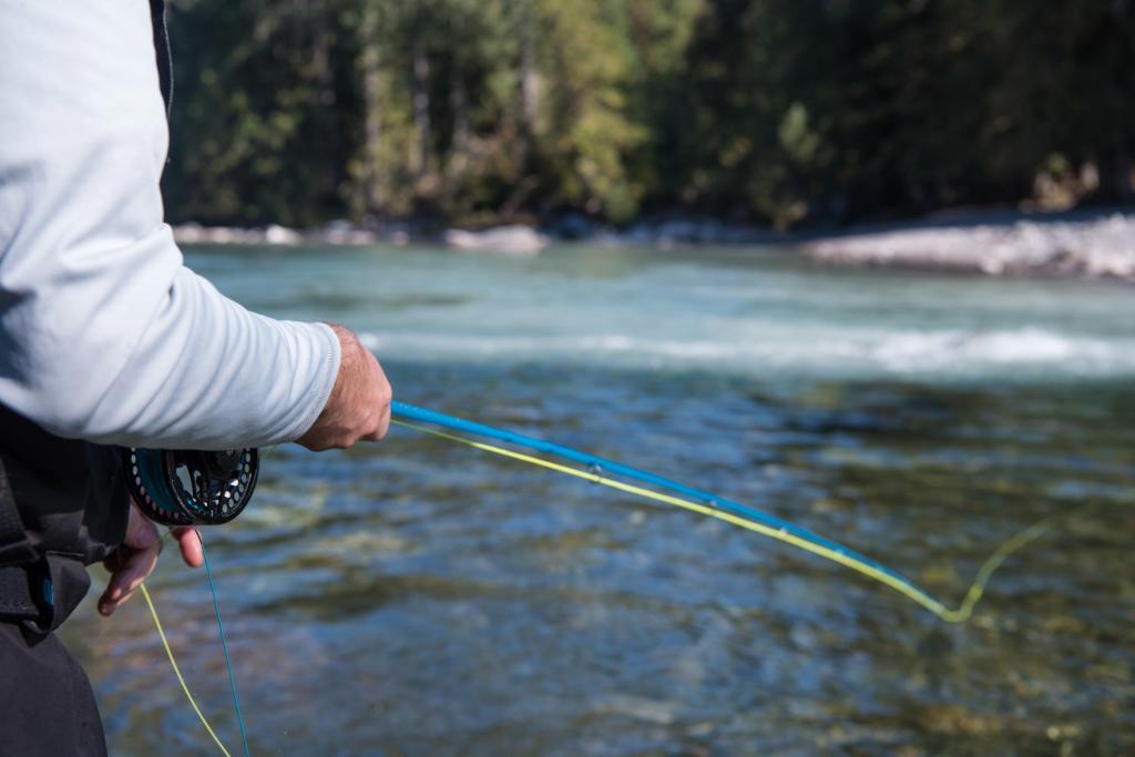 DRYFT S14 fishing waders - fall backcountry fishing